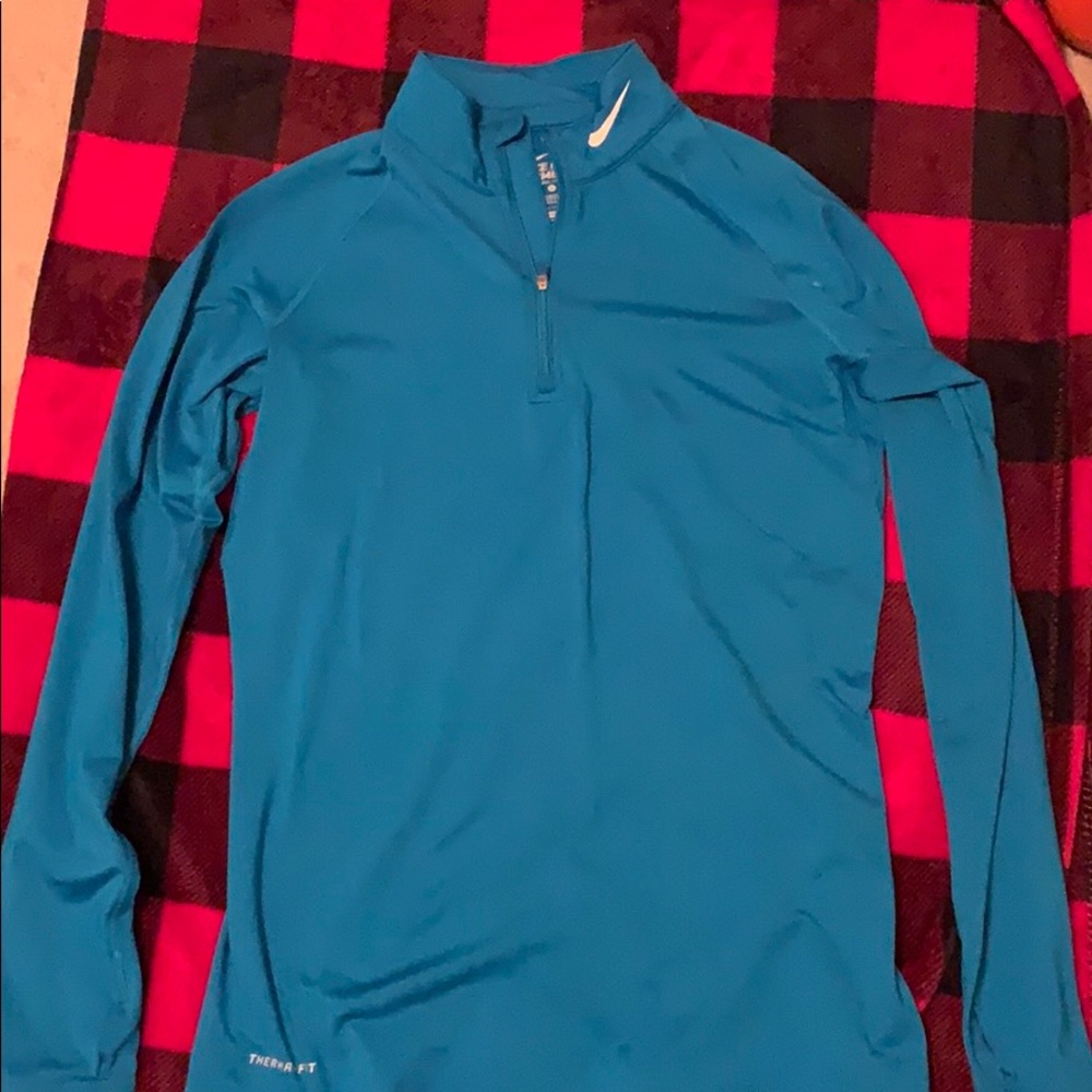 Nike pull over